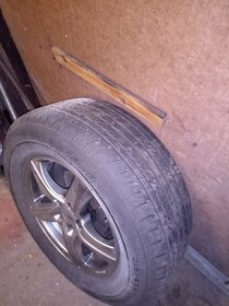 Letní pneu s disky 15 skoro nové - 3