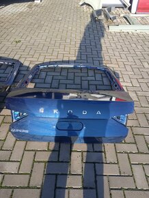 Škoda Superb III, 3 + lift limuzína - 5 dveře, kufrové dveře - 3