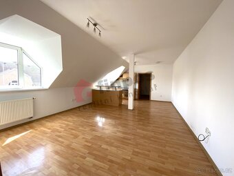 Pronájem bytu 2kk, 67m2 v Chlumci nad Cidlinou - 3