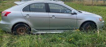 Mitsubishi Lancer 2009 na náhradní díly - 3
