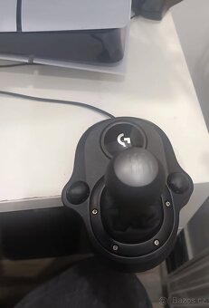 Logitech g29 volant s pedály a řadící pákou - 3