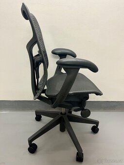 Kancelářská židle Herman Miller MIrra 2 - top stav - 3