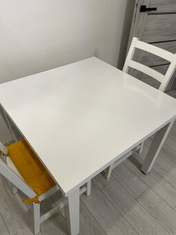 Jídelní stůl + 4ks židle - 3
