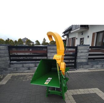 Štěpkovač větví na traktor - 3