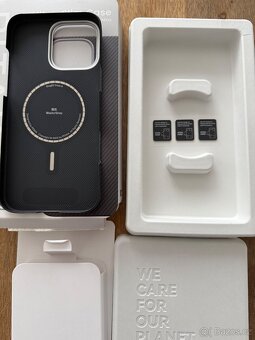 Kryt Pitaka Ultra-Slim Case Classic pro iPhone 16 Pro Max - 3