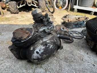 Díly Jawa CZ Manet - 3