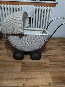 Starodávný kočárek - 3