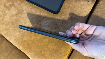 iPhone 11 64GB černý, top stav - 3