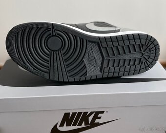 AIR JORDAN 1 LOW OG SHADOW 44 - 3