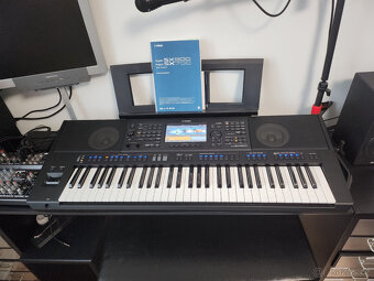 Yamaha PSR SX 900 - 61klávesový klávesový nástroj včetně not - 3