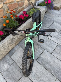 Dětské horské kolo SPECIALIZED 20" - 3