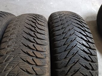 195/65/15 zimní good year - 3