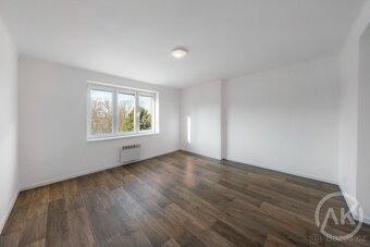 Pronájem nevybaveného bytu 2+1, ul. Heřmanická - 3