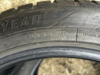 Zimní pneumatiky  Goodyear 255/45R19 - 3