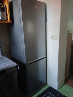 Lednice s mrazákem Beko - 3