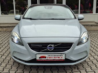 VOLVO V40 2.0D3 110kW AUT -1.MAJITEL - 3
