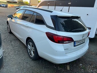 Astra Sports Tourer 2019, vada vstřikovačů - 3