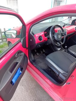 Volkswagen Up - 3