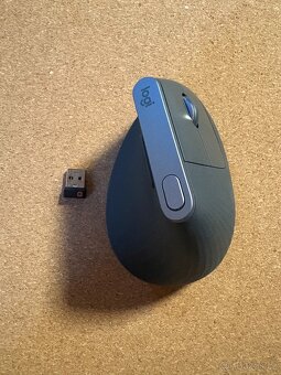 Logitech MX Vertical – ergonomická myš (vadné kolečko) - 3