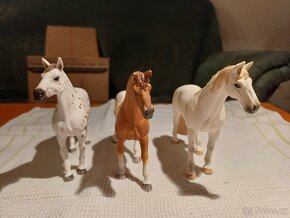 SCHLEICH koně, 110,- Kč/ks - 3