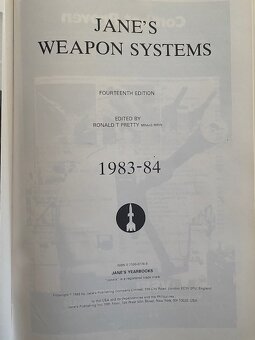 Zbraňové systémy: JANE'S WEAPON SYSTEMS 1983-84 - 3