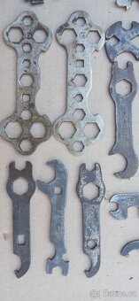 Nářadí, Klíče, historické kola - 3