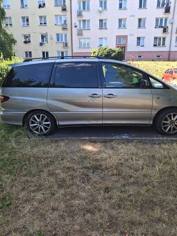 7 místní Toyota Previa 2.0 4D4 - 3