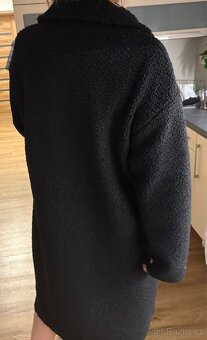 Černý kabát značky Italy new collection - 3