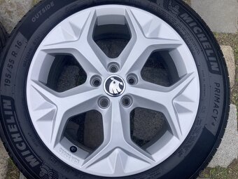 Alu ŠKODA FABIA 4 - 5x100 letní MICHELIN 195/55R16 90% 2023 - 3