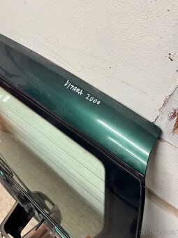 Suzuki Grand Vitara 1998-03, zadní 5. (páté) dveře poškozené - 3