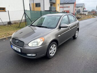Hyundai Accent - 3