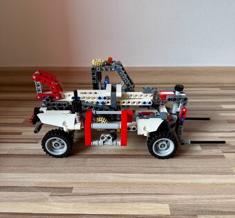 Lego Technic 8071 Zdvihací plošina - 3