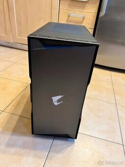 Gigabyte Aorus C300 Glass case - 3