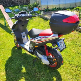 Skútr Piaggio 50 ccm - 3