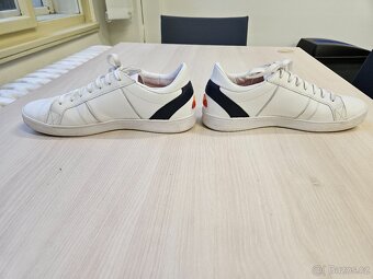 Prodám boty Ellesse bílé, velikost 43 - pěkný stav - 3