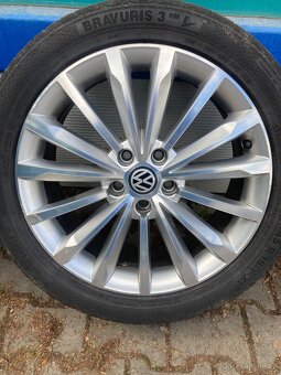 Prodám original kola R18 ,rozteč šroubů 5x112 Letni pneu . - 3
