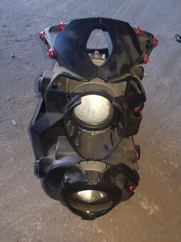 Predam predne svetlo na ducati 749 ,999 - 3