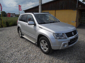 Suzuki Grand Vitara 2.0VVT-i 103Kw 4x4 - 3