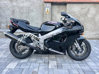 Kawasaki zx7-r Zx7r černá barva - 3