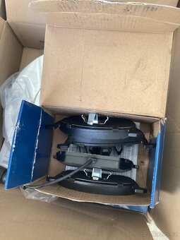 Přední brzdové kotouče a destičky Bosch na Škoda Octavia 3 - 3