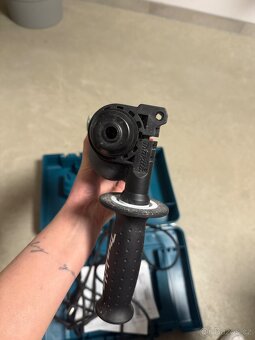 Vrtačka s příklepem - Makita HR2470 24mm(15/16") - 3