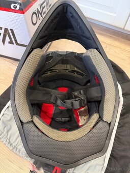 Motokrosová helma O’Neal + brýle + příslušenství - 3