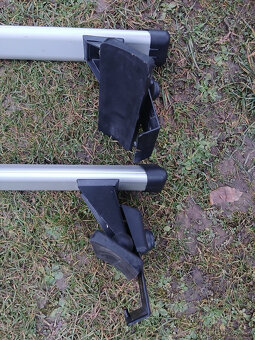 Prodám střešní nosiče (přičníky) na Fabia 2 - 3