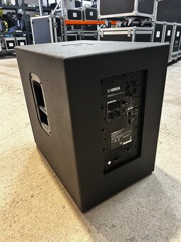 Yamaha DSR12 - aktívny subwoofer - 3