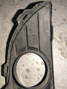 Levá krytka nárazníku VW Polo 9N3 - 3