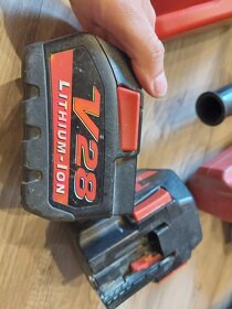 vrtací kladivo Milwaukee V28 HX (M28) - 3