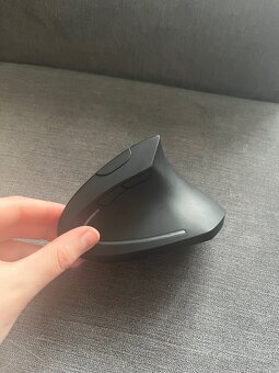 Myš Eternico Wireless 2.4 GHz Vertical Mouse MV100 černá - 3
