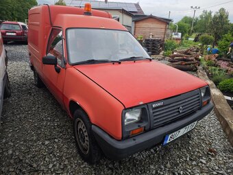 Renault Rapid - 3