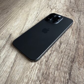 iPhone 15 Pro 128GB, černý, eSIM (12 měsíců záruka) - 3