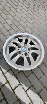 R16 BMW a 5112 - 3